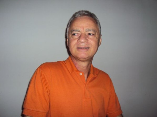 Depois de se aposentar, Jorge Nery se torna escritor | 