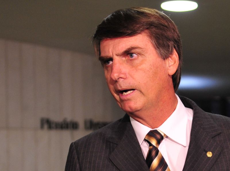 Bolsonaro está no centro de uma polêmica após ter afirmado à cantora Preta Gil que não discutiria "promiscuidade" após ser questionado sobre como reagiria caso o filho namorasse uma mulher negra | Renato Araújo/ABr