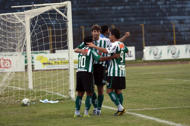 Coritiba venceu o Cascavel sem dificuldades | 