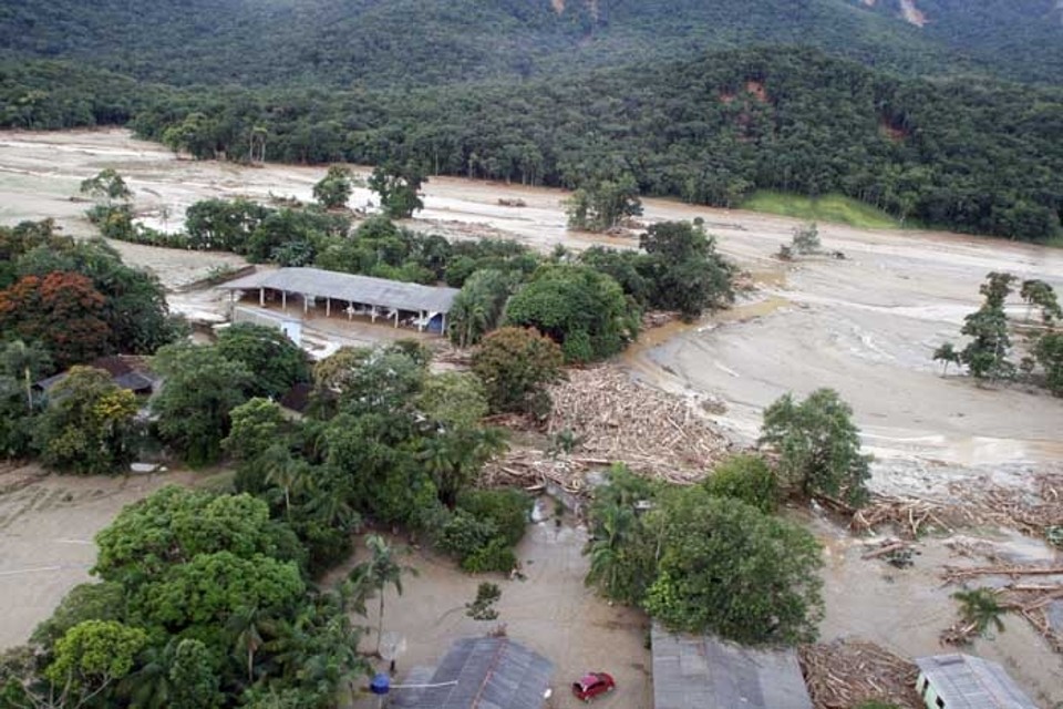 Estragos causados pelas chuvas em Floresta, nas proximidades de Morretes | Walter Alves / Agencia de Noticias Gazeta do Povo