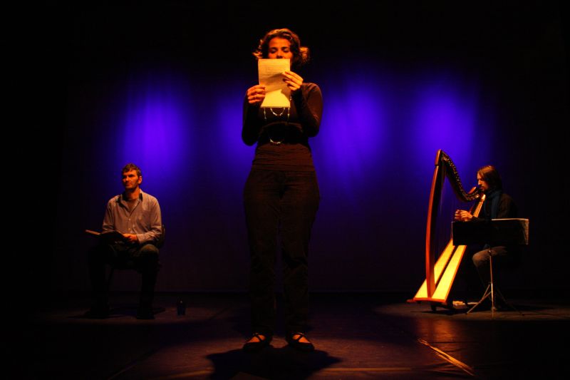 Eduardo Giacomini, Elenize Dezgeniski e Felipe Ayres na edição de junho de 2010 do projeto 20 Narrativas do Século 20 | Valdir Silva / Divulgação