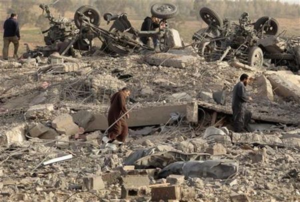 Depósito de armas foi destruído por forças aliadas a Kadafi | Reuters