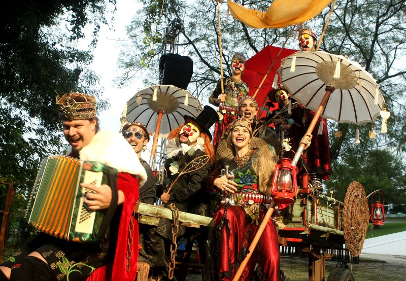 Eles já estão entre nós. O Grupo de Teatro Clowns de Shakespeare está na cidade desde a última quinta-feira, preparando sua estreia nacional no Festival de Curitiba | Hugo Harada/Gazeta do Povo