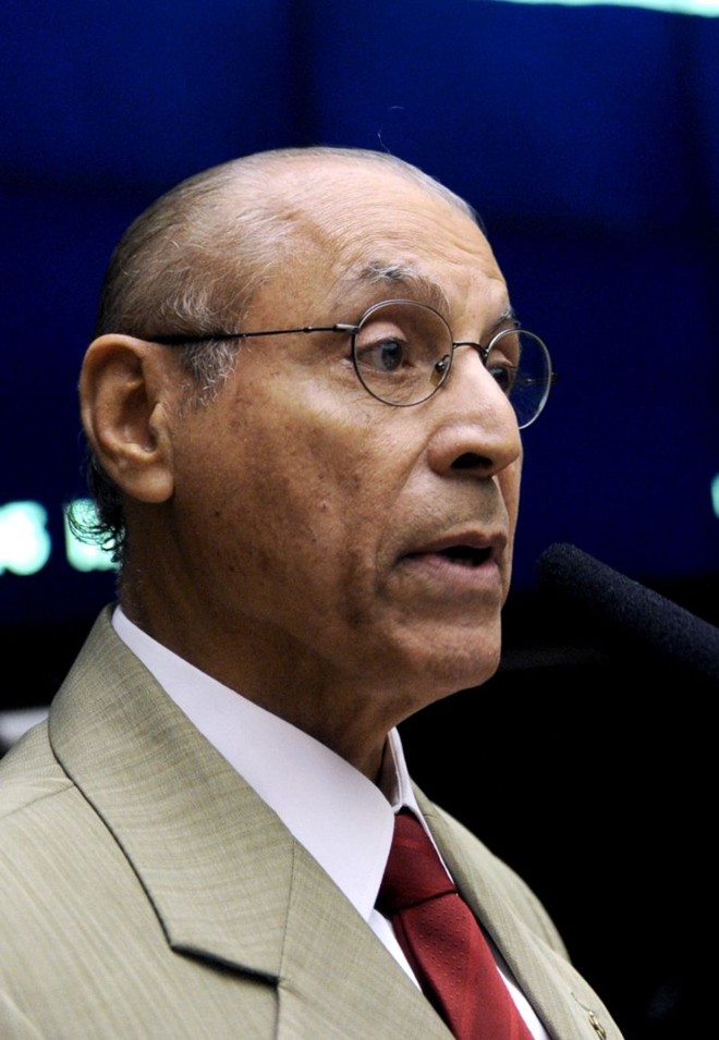 Júlio Campos: pedido de desculpas |