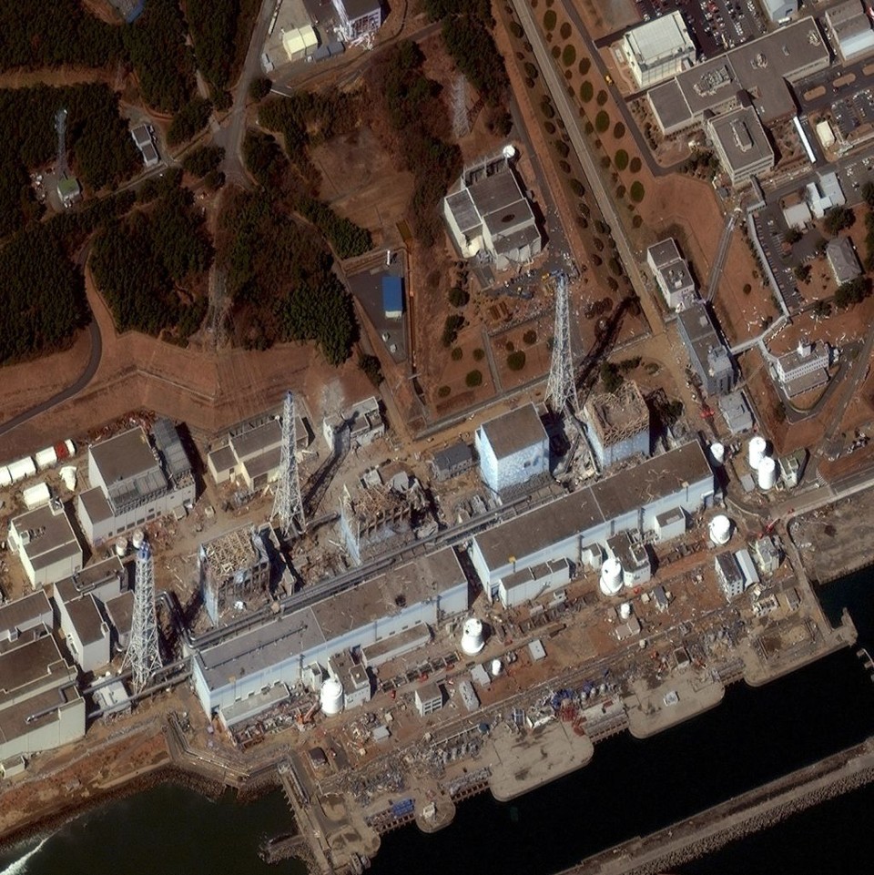 Imagem de satélite mostra a usina de Fukushima danificada depois do terremoto seguido de tsunami do último dia 11 | Vasily Fedosenko/Reuters