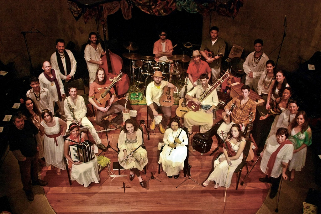 Bayaka: temas de diferentes etnias com instrumentos variados | Divulgação