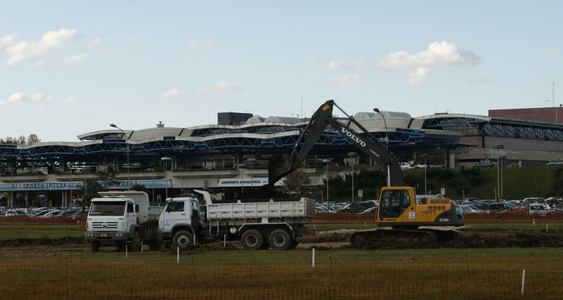 A construção de um novo estacionamento está entre as obras que já começaram | Antônio Costa / Gazeta do Povo