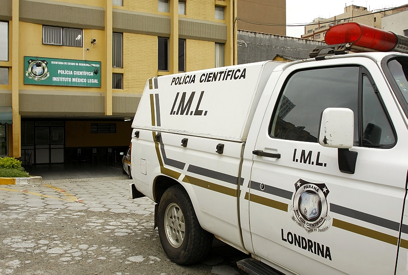 A sede do IML em Curitiba, vistoriada no dia 17 de março: diretor do órgão terá de explicar à OAB que medidas para solucionar os problemas já foram aplicadas | Fotos: Hugo Harada/Gazeta do Povo