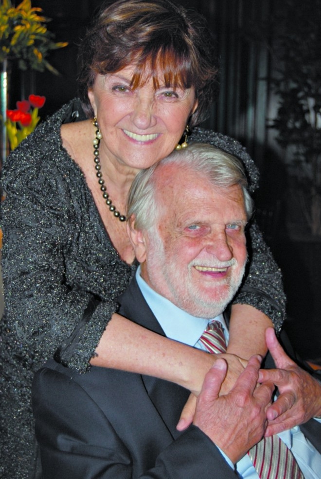 Salomão e Guita Soifer no elegante almoço de lançamento do Pátio Batel, no Graciosa Country Club. Empreendimento que premia a sustentabilidade e know how, características marcantes do Grupo Soifer |