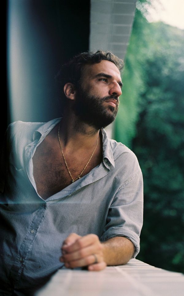 Camelo: para o músico, novo álbum é resposta criativa às próprias perguntas | Divulgação