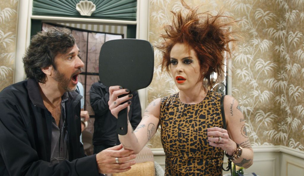 Na série Macho Man, roteirizada por Fernanda Young e seu marido Alexandre Machado, ela interpreta uma modernosa em uma galeria de arte | Simone Marinho/Agência O Globo