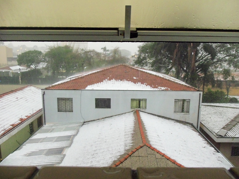 Registro da chuva no bairro Jardim Botânico | Internauta Amir Samad Shafa