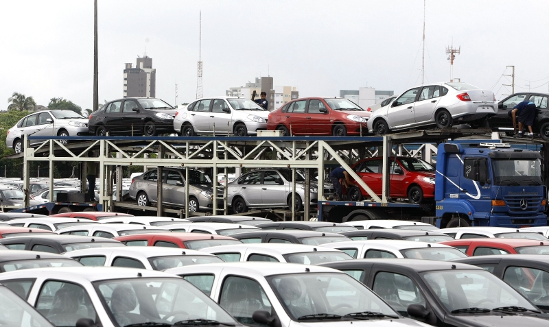 Pátio da Renault em Paranaguá: incentivos fiscais e proximidade dos mercados do Norte e Nordeste também justificam "mudança" para Vitória | Valterci Santos/Gazeta do Povo