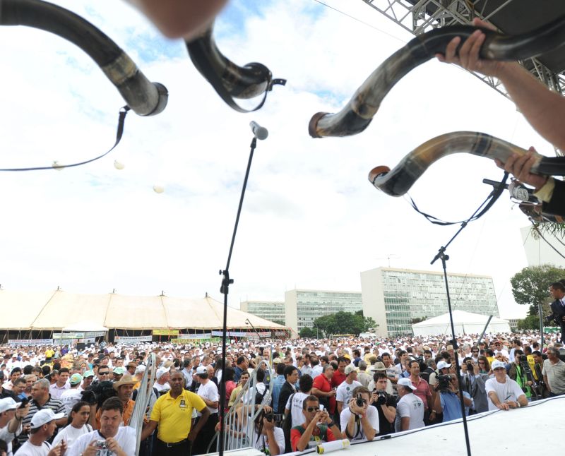 Pelas contas da CNA, 20 mil produtores rurais foram a Brasília pedir pressa na votação do novo código. Para a PM, foram 10 mil | Marcello Casal Jr. / Agência Brasil