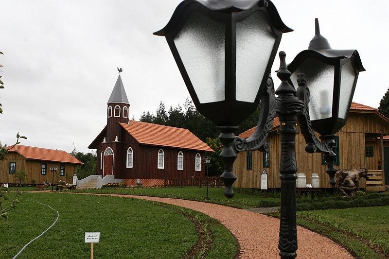 Parque Histórico tem igreja, roda dágua e até linha de trem em Carambeí | Henry Milleo/Gazeta do Povo