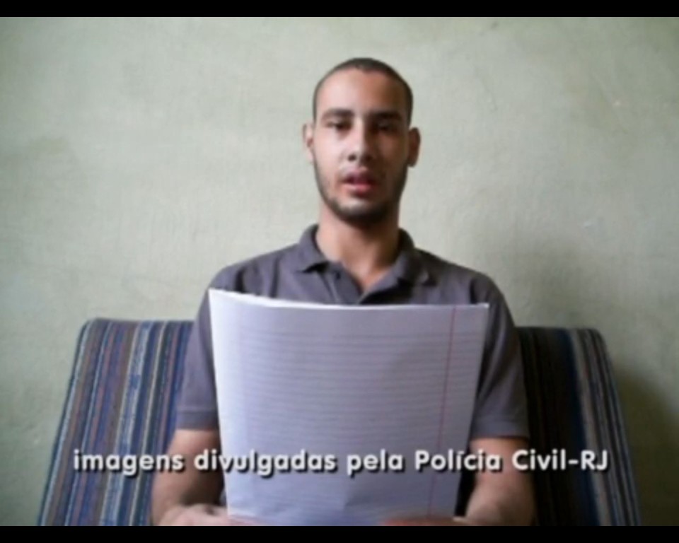 Em novo video, Wellington diz que sua resposta será radical, referindo-se ao plano de atacar escola em Realengo | Reprodução / TV Globo