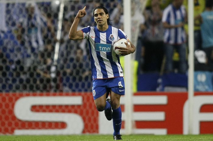 Colombiano Falcao marcou quatro dos cinco gols da goleada sobre o Villarreal | Miguel Vidal / Reuters
