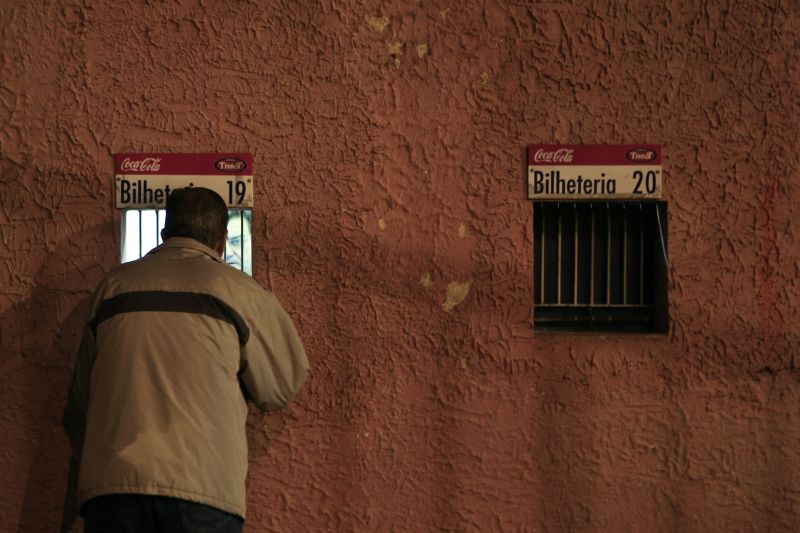Sem fila: com ingressos cada vez mais caros, bilheterias perdem o agito de outros tempos | Antônio Costa/ Gazeta do Povo