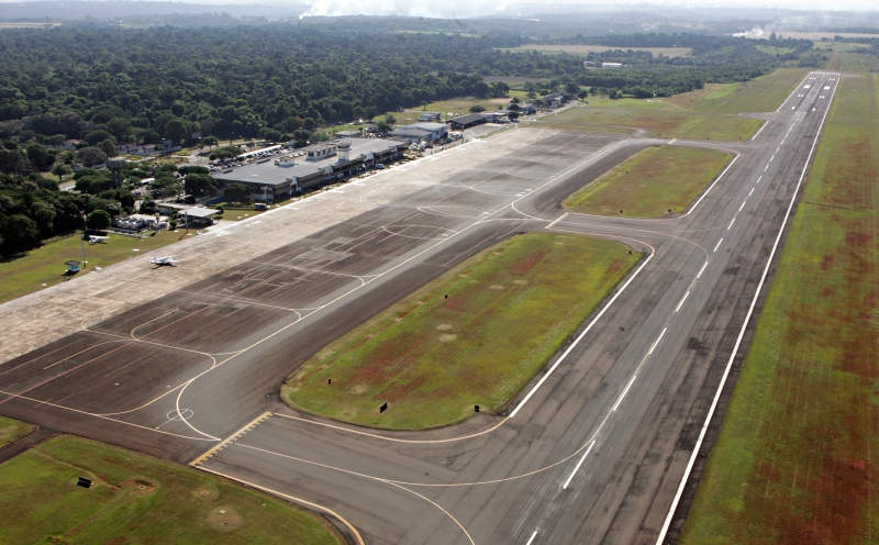 O Aeroporto Internacional Cataratas, em Foz do Iguaçu, está prestes a ultrapassar a sua capacidade de receber turistas, de 1,5 milhão ao ano | Christian Rizzi/Gazeta do Povo