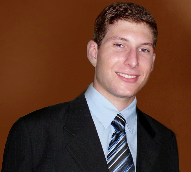 Silas Daniel Roveri Estudante de Engenharia Civil na Universidade Estadual de Maringá (UEM) |