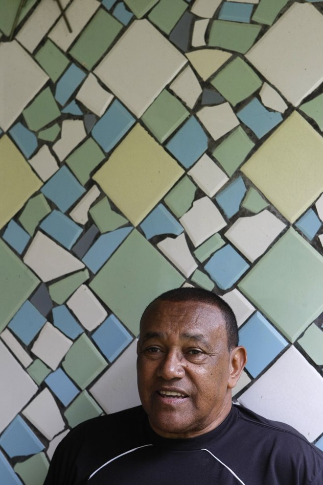 ...Treinador desempregado, Neves, aos 68 anos, se orgulha de ter lançado Rogério Ceni no futebol | 