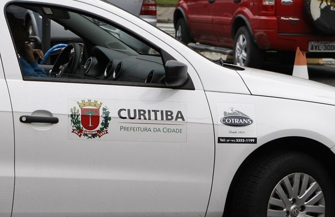 A empresa se responsabiliza pela manutenção dos veículos, IPVA e seguro obrigatório, além dos salários e benefícios dos motoristas |