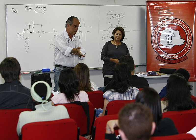 O grupo de apoio à adoção de Curitiba foi fundado há 13 anos pela professora aposentada Hália Pauliv | Pedro Serapio/Gazeta do Povo