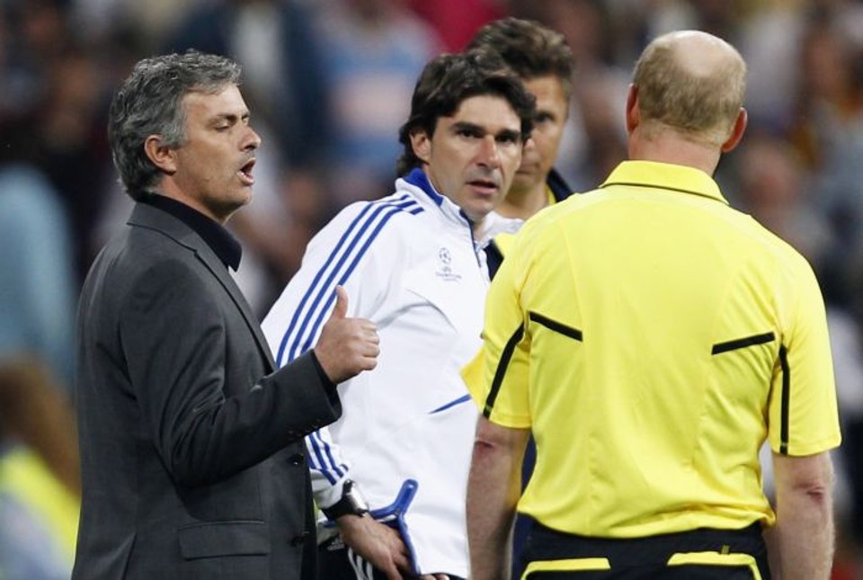 Mourinho foi expulso do banco do Real Madrid por reclamação | Sergio Perez / Reuters