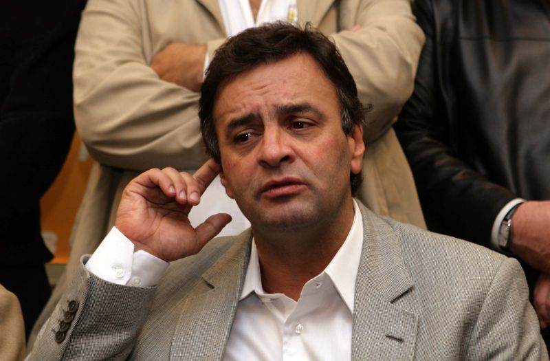 Aécio Neves voltava com a namorada para sua residência no Rio, no Leblon, quando foi parado em uma blitz | Christian Rizzi/ Gazeta do Povo