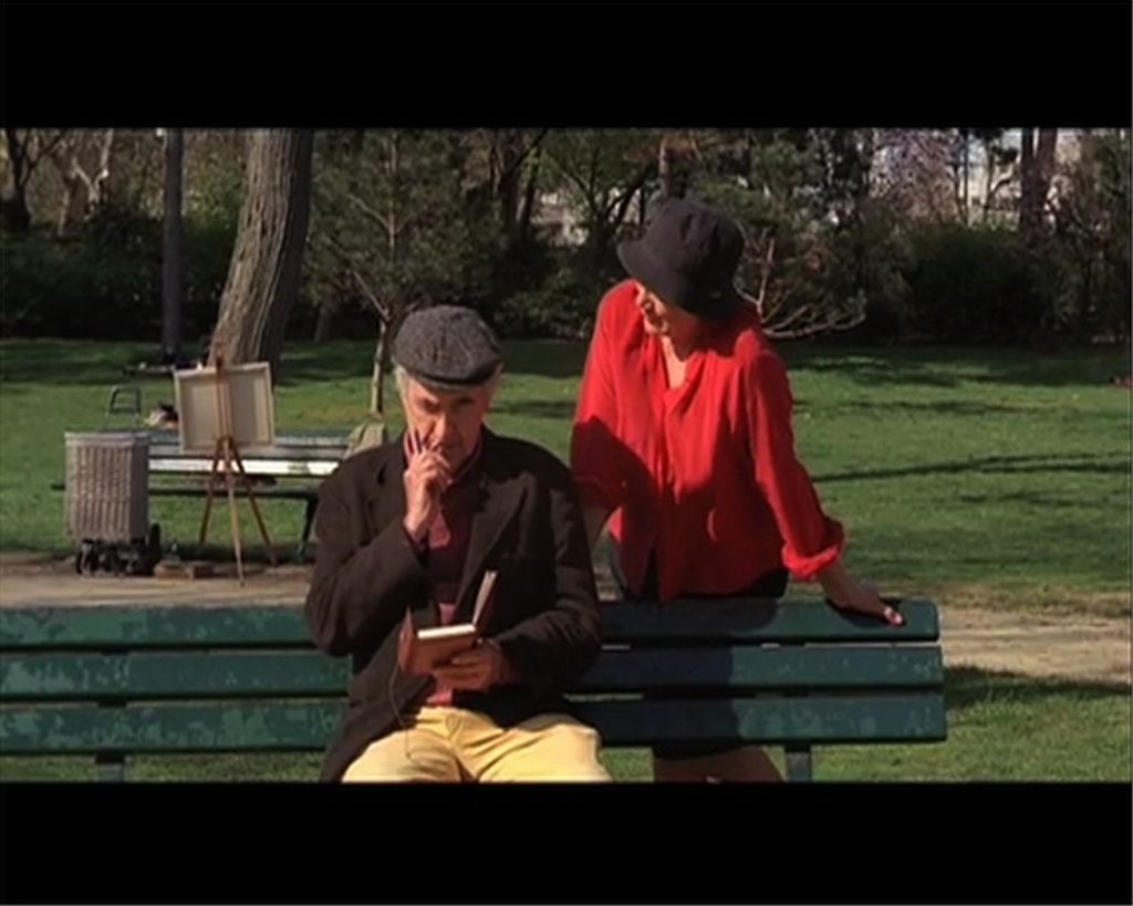 O curta-metragem La Rose retrata a solidão vivenciada por idosos na França contemporânea. A inspiração surgiu de uma conversa da diretora com uma idosa em um ponto de ônibus | Divulgação