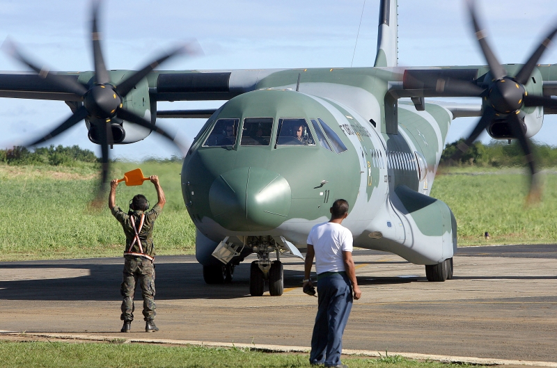 Vagas do concurso da Aeronáutica são apenas para candidatos com nível superior: ao todo, são 124 oportunidades | Evaristo Sa / AFP