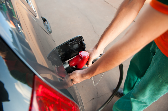 Para o presidente do Sindicombustíveis, a redução ainda não é satisfatória e que os preços deveriam estar bem mais baixos neste período do ano | Fábio Dias - Gazeta Maringá