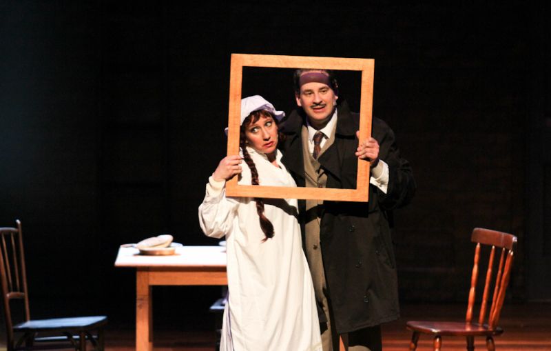 Fabiana Gugli e Dan Stulbach encenam versão brasileira de Os 39 Degraus: mistura de gêneros tem garantido sucesso | Divulgação