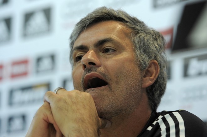 Mourinho, do Real, não falou na coletiva de ontem, preferiu as caretas | 