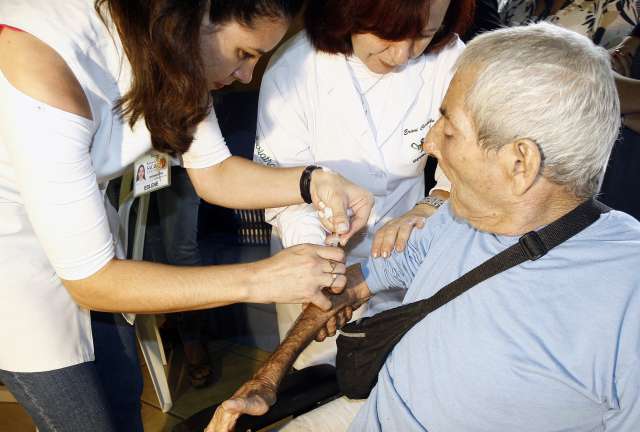 A vacina aplicada nas campanhas anuais protege contra os três vírus que mais circularam no ano anterior, inclusive o influenza A (H1N1) | Divulgação - Assessoria PMM