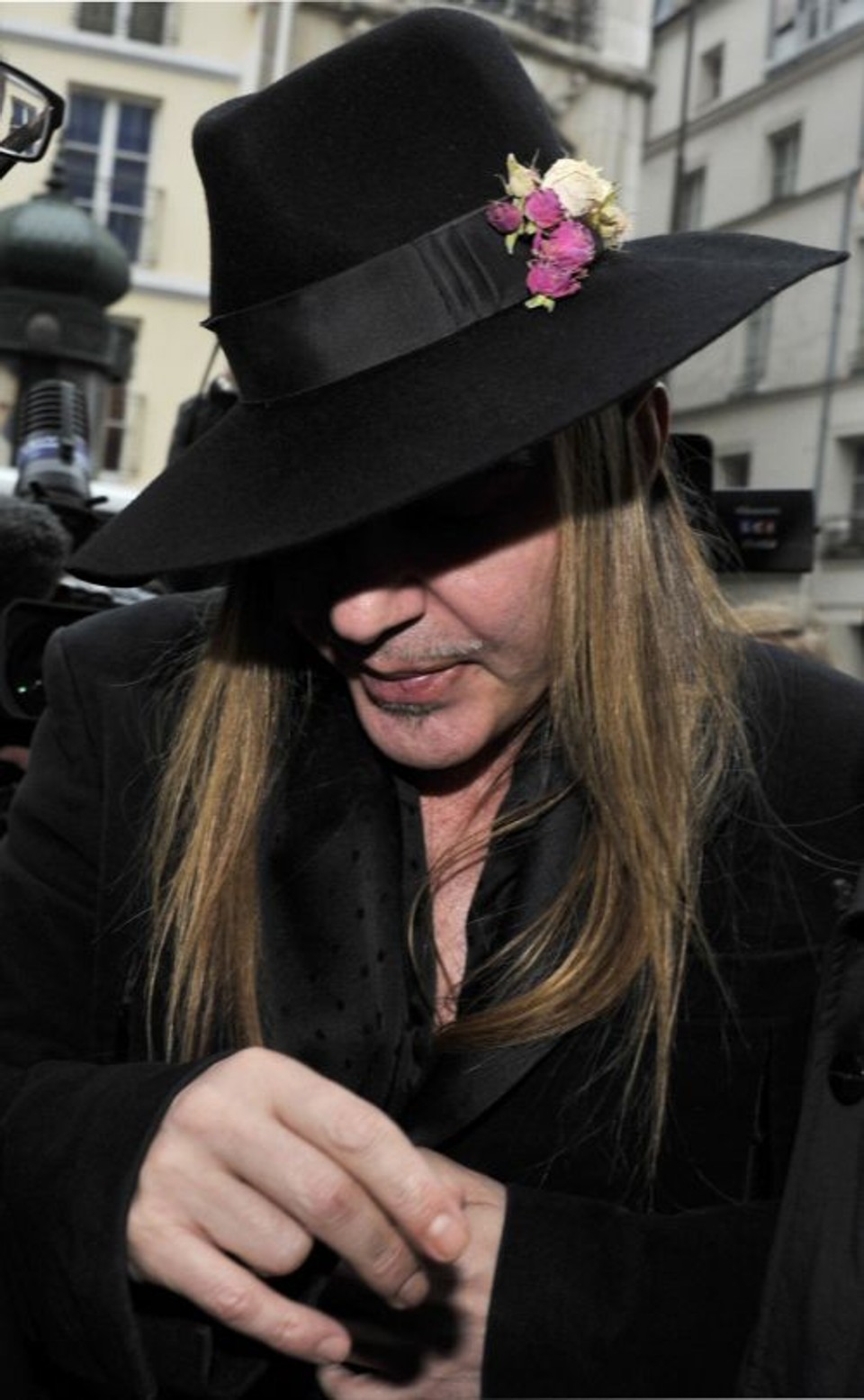 Galliano após prestar depoimento | Gonzalo Fuentes/Reuters