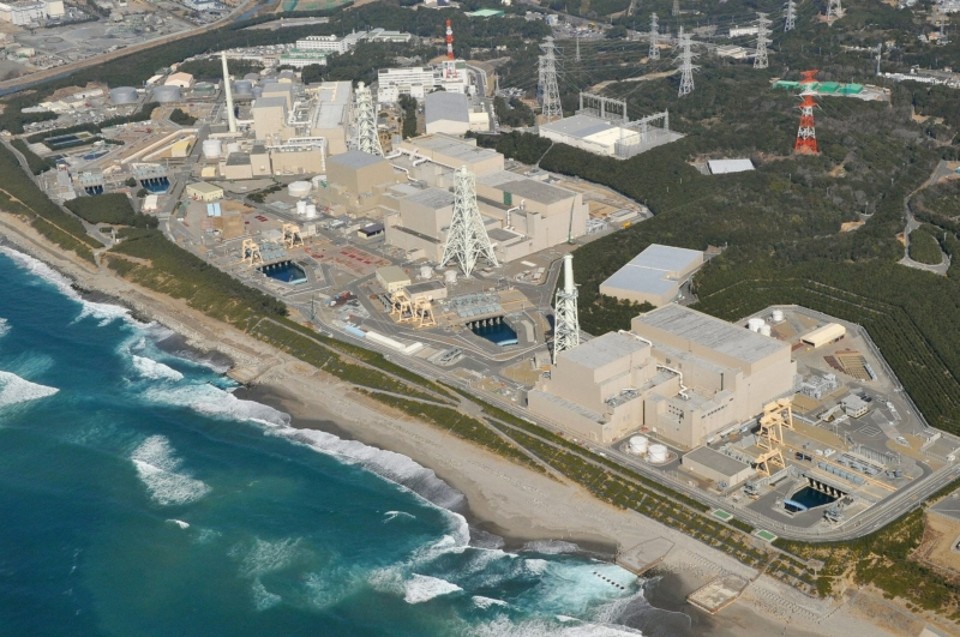 A usina de Hamaoka, mantida pela companhia Chubu Electric Power, se situa em uma falha sísmica no centro da ilha | Kyodo/Reuters
