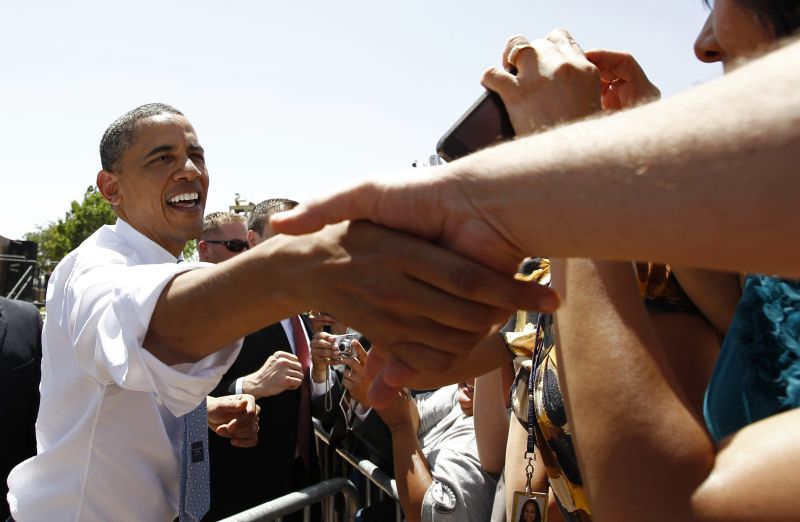 Obama cumprimenta o público depois de falar sobre imigração | Jim Young/Reuters