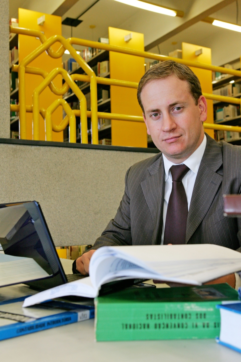 June descobriu os acervos na internet quando já estava na pós-graduação. | Antonio More/Gazeta do Povo