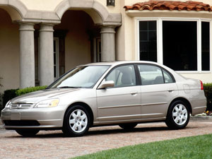 Civic 2002 é um dos veículos convocados no recall | Arquivo/Honda