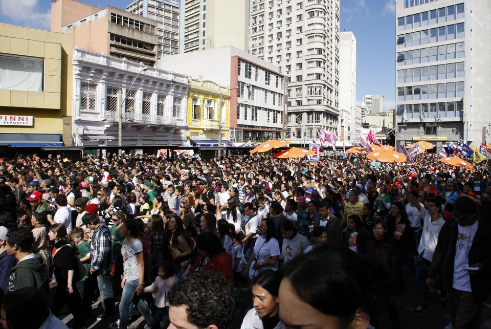 A Marcha para Jesus nas ruas de Curitiba | Walter Alves / AGÊNCIA DE NOTICIAS GAZETA DO POVO