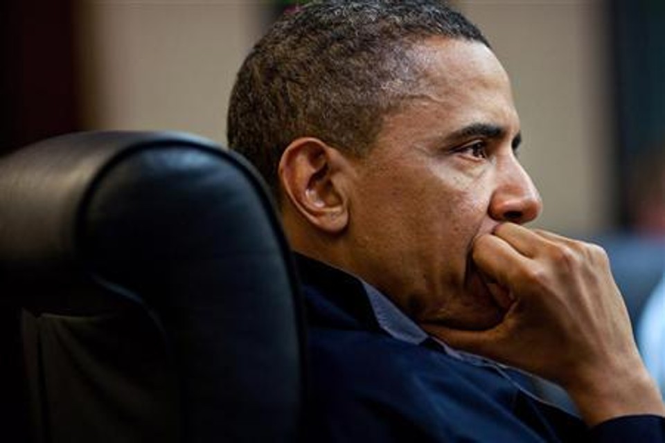 O presidente dos Estados Unidos, Barack Obama, alertou o Congresso que a não elevação do limite do endividamento do país poderia levar a uma crise financeira e recessão econômica pior que a de 2008 e 2009, se investidores começassem a duvidar da capacidade de o governo norte-americano honrar suas dívidas | REUTERS/White House/Pete Souza/Handout