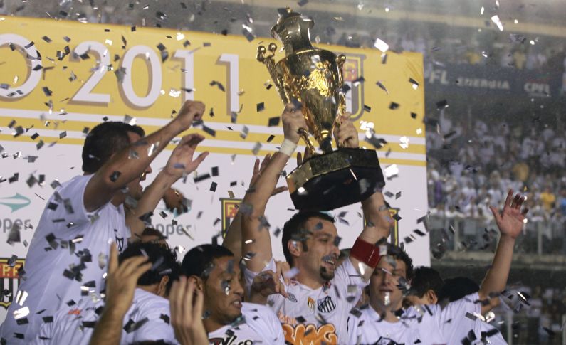 | Paulo Whitaker / Reuters