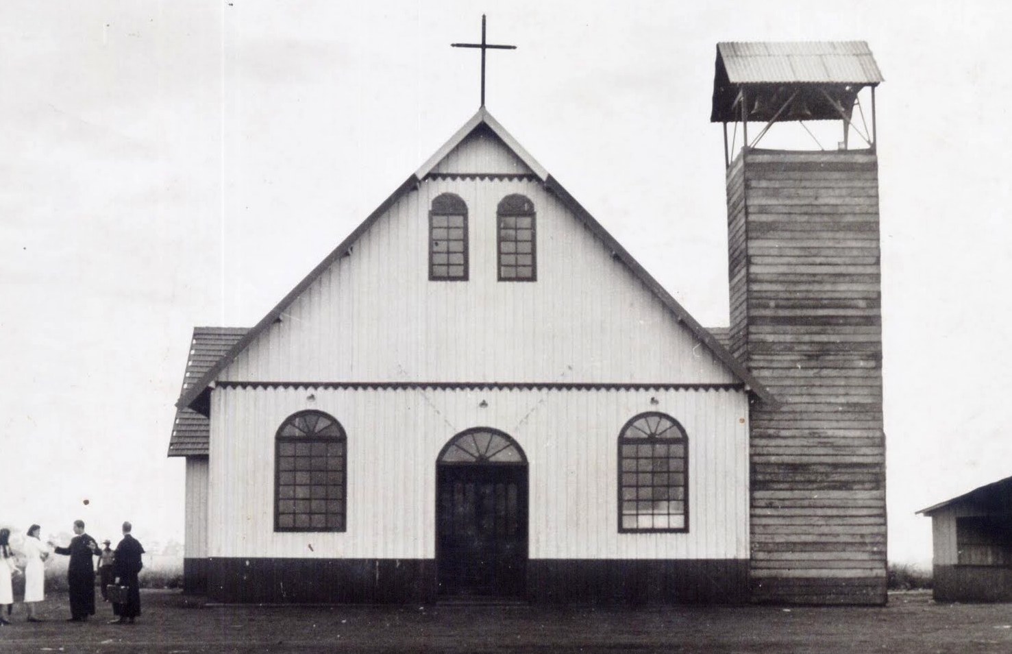 Catedral Santíssima Trindade  1950 | Acervo Maringá Histórica / Museu Bacia do Paraná / Gerência de Patrimônio Histórico de Maringá