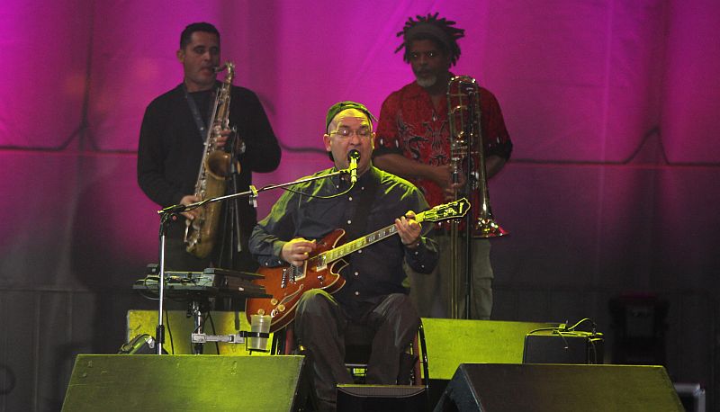 Paralamas do Sucesso faz o segundo show do palco principal do Lupaluna | Walter Alves/Gazeta do Povo