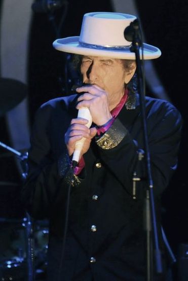 Não tente cantar junto, Bob Dylan é apenas e tão-somente para ouvir | StringerFiles/ Reuters