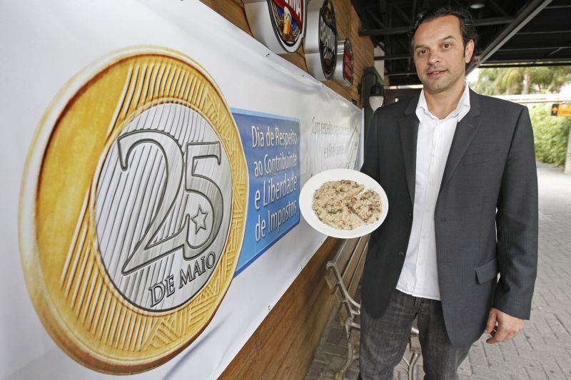 Marcelo Pereira, da Abrasel: sem impostos, pratos estavam 30% mais baratos | Daniel Castellano/ Gazeta do Povo