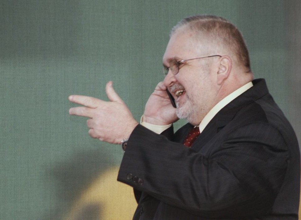 "Estava me preparando pa­ra pedir informações pa­ra o próprio ministro-chefe da Casa Civil e para a Comissão de Ética Pública, quando fui informado [que a oposição tinha acionado o MP]." Roberto Gurgel, procurador-geral da República | Gervásio Baptista/STF