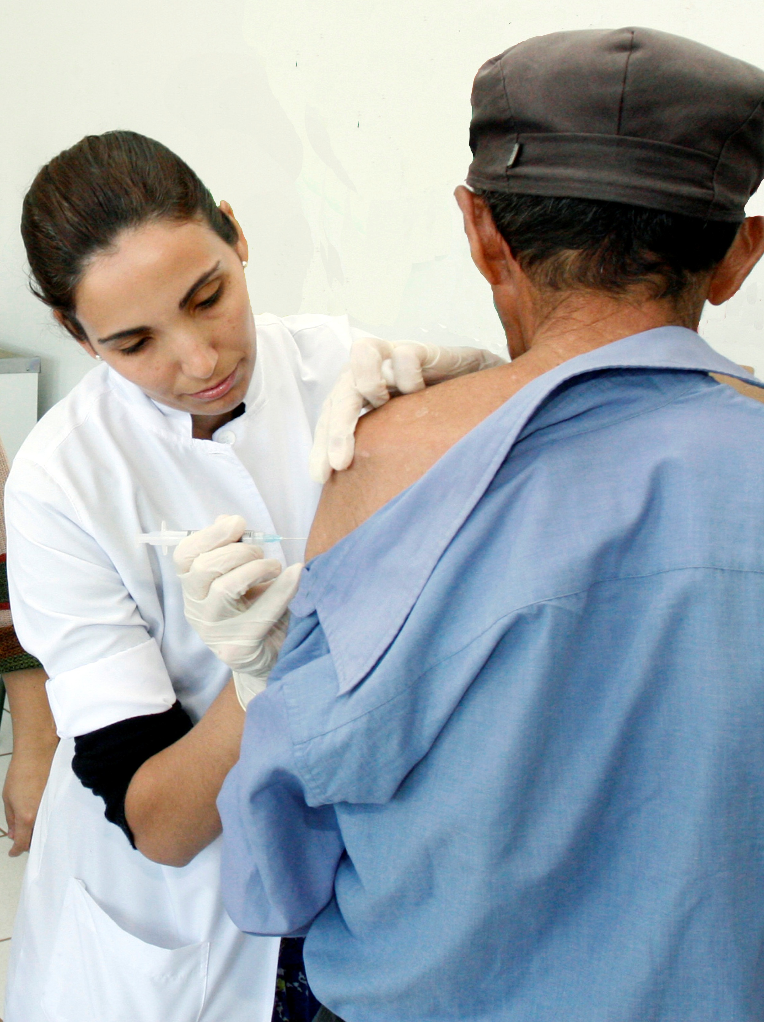 A vacina deste ano protege contra três vírus influenza, entre eles o influenza A (H1N1) | PMM