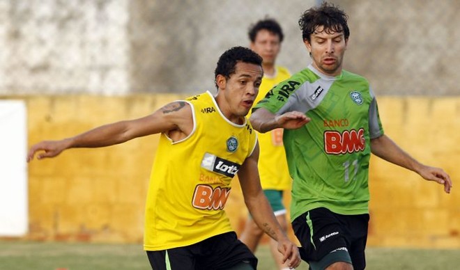 Tcheco marca Rafinha no treino de terça-feira em Fortaleza | 
